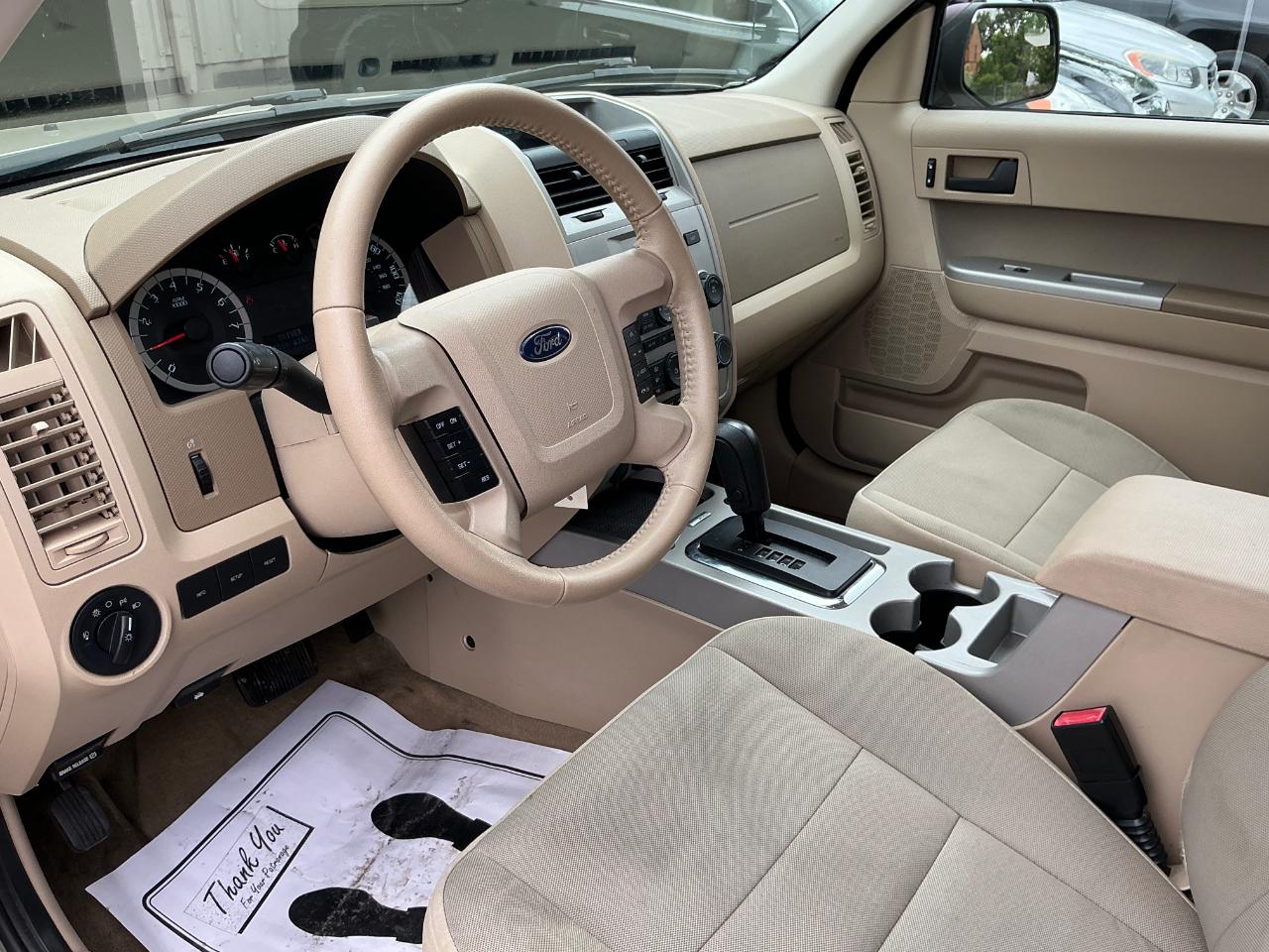 Ford Escape XLT 4WD 2012