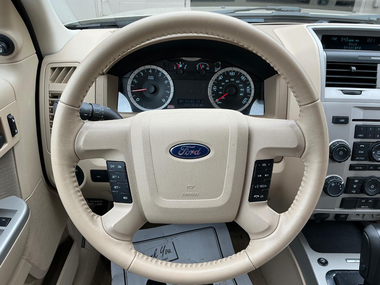 Ford Escape XLT 4WD 2012