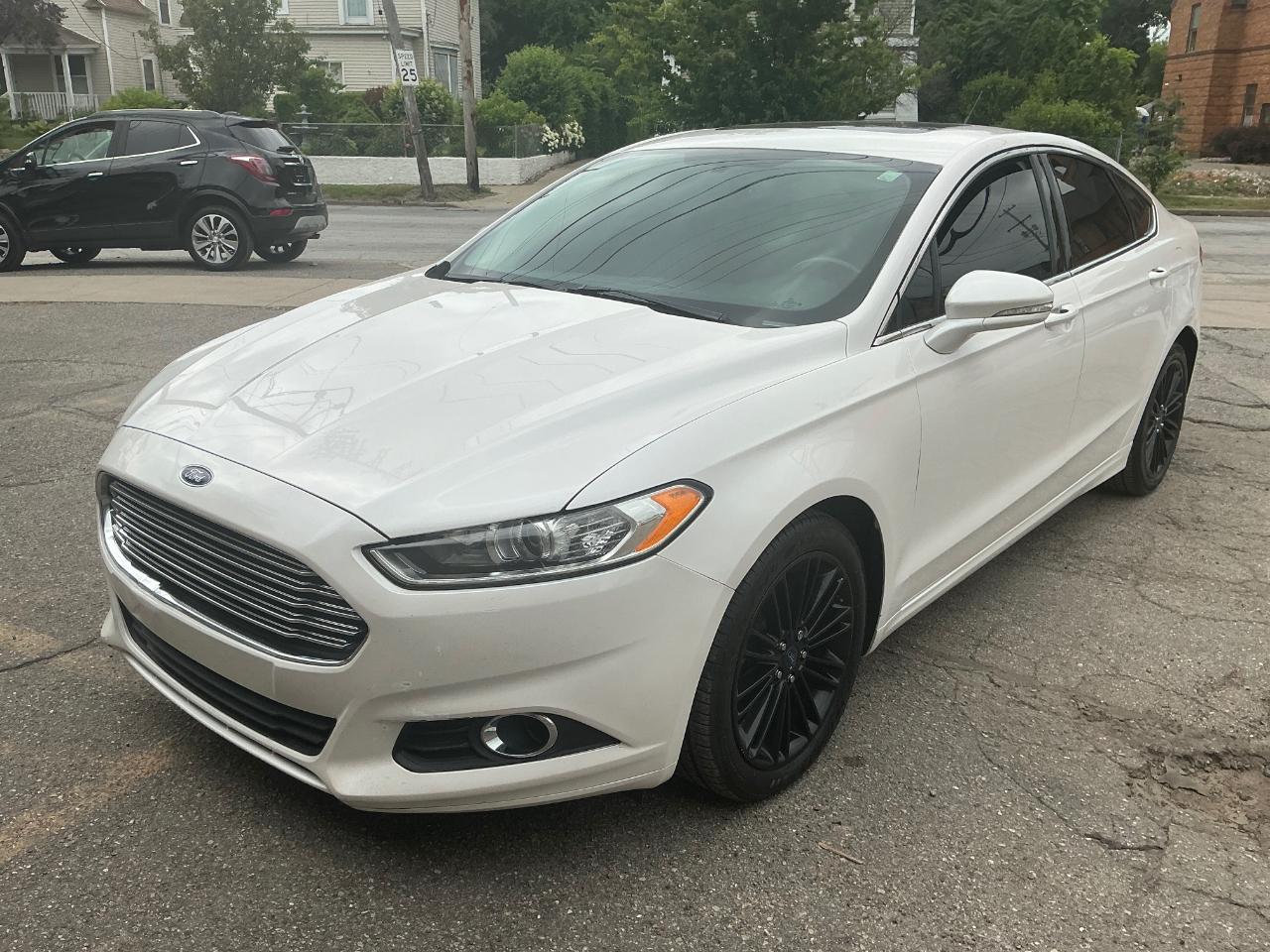 Ford Fusion SE 2016
