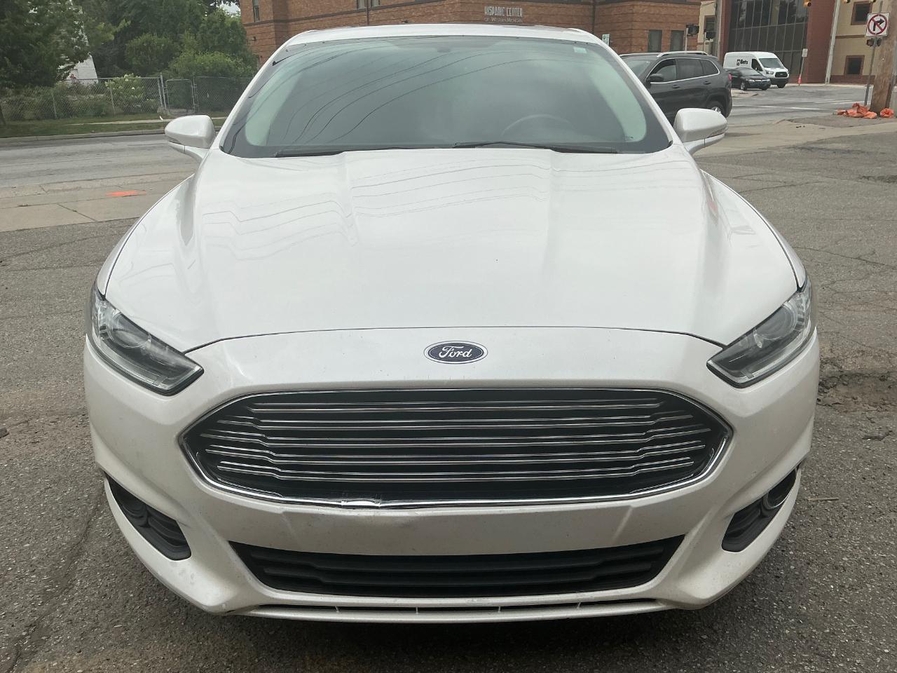 Ford Fusion SE 2016