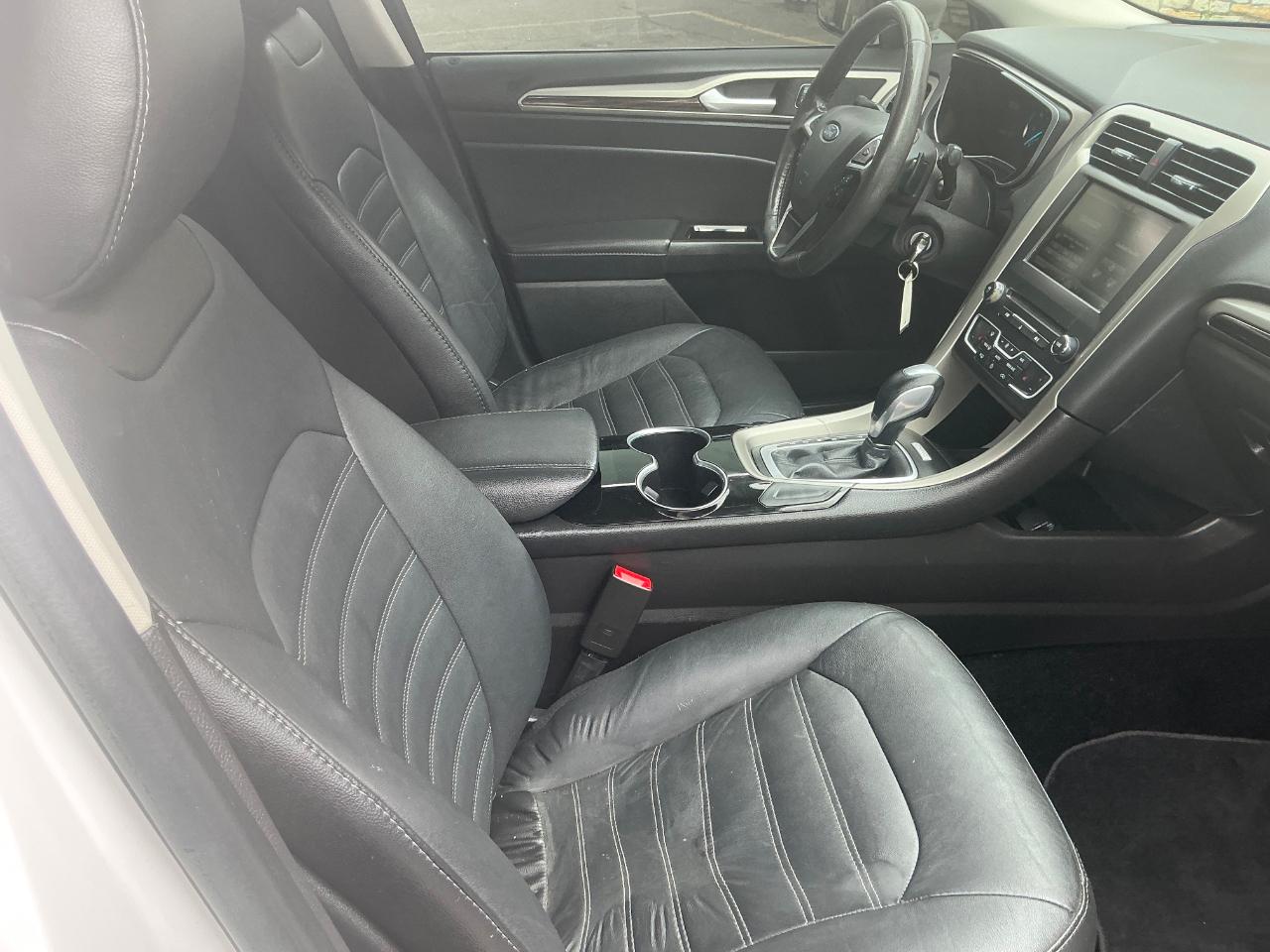 Ford Fusion SE 2016