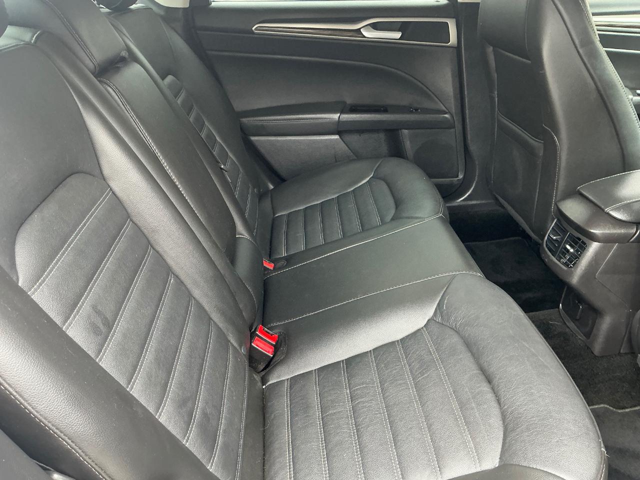 Ford Fusion SE 2016