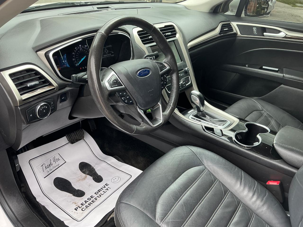 Ford Fusion SE 2016