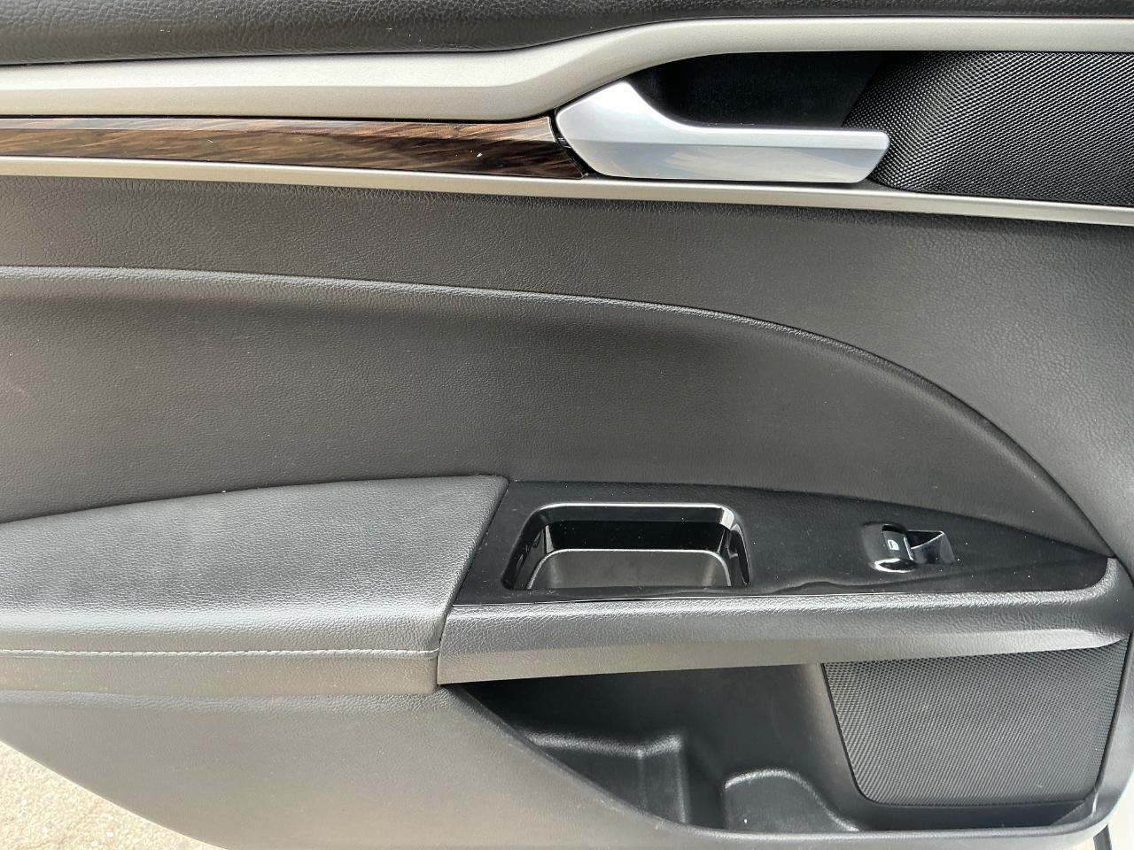 Ford Fusion SE 2016