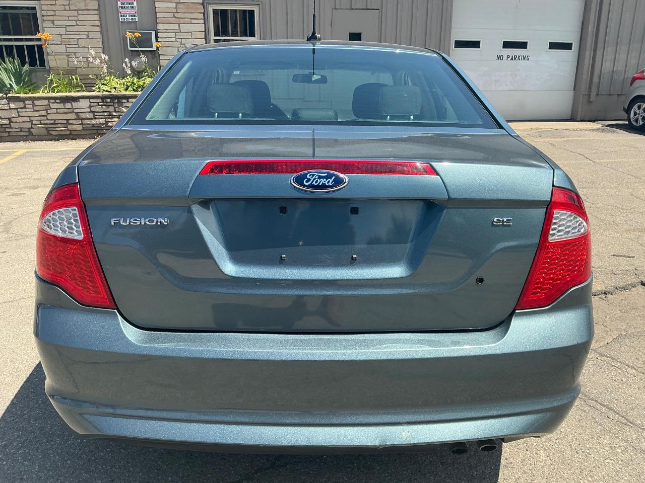 Ford Fusion SE 2012