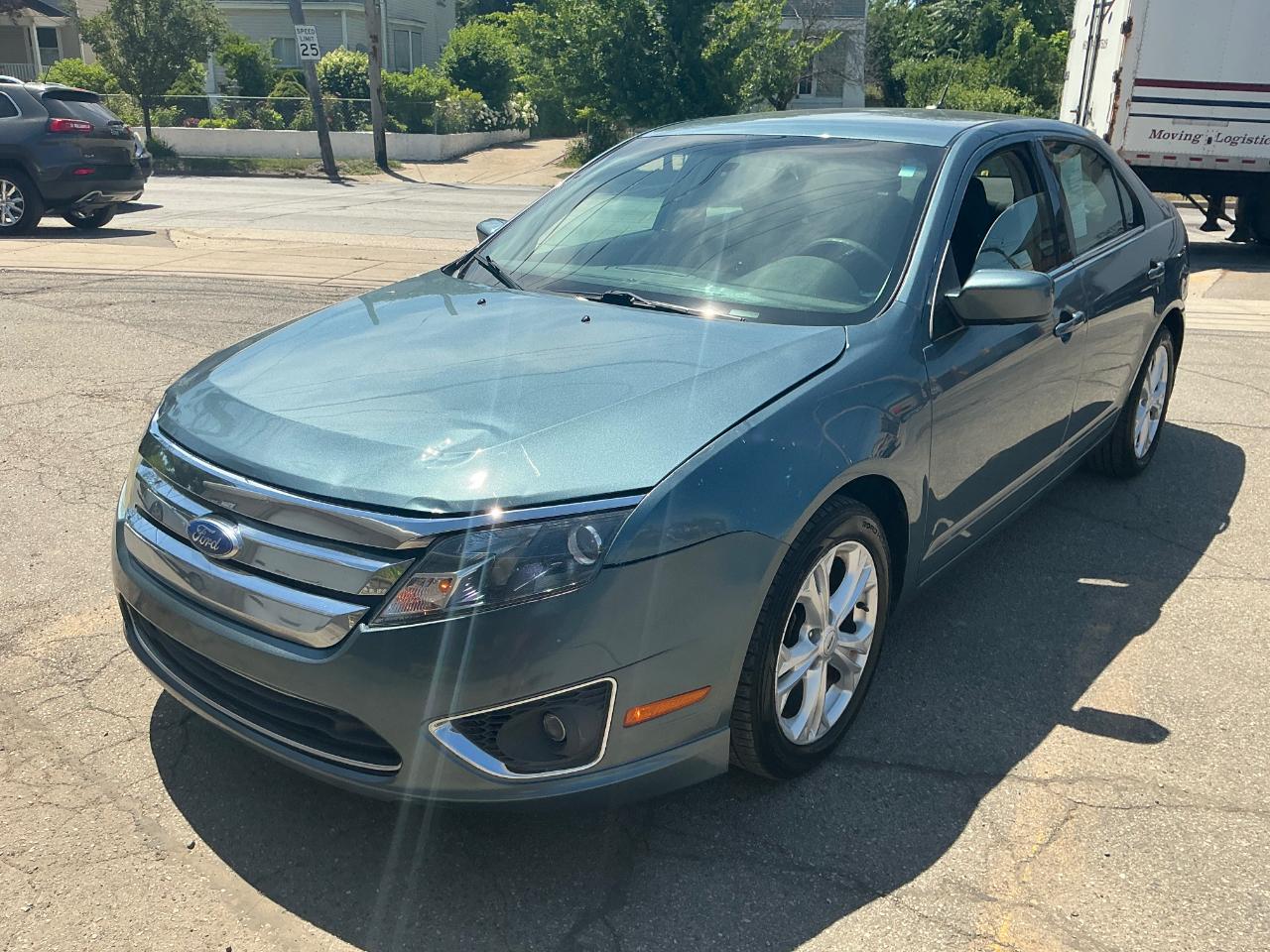 Ford Fusion SE 2012