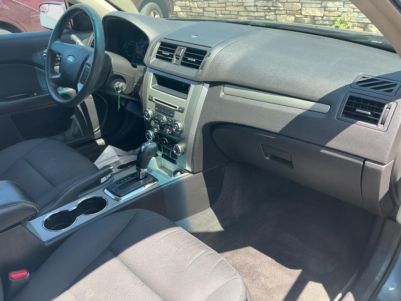Ford Fusion SE 2012