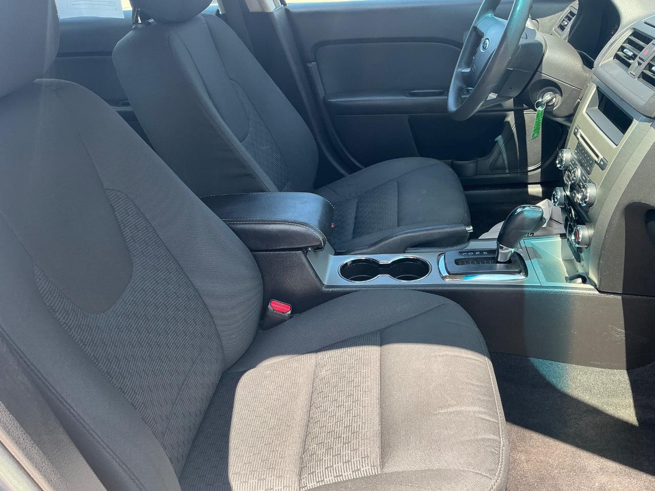 Ford Fusion SE 2012