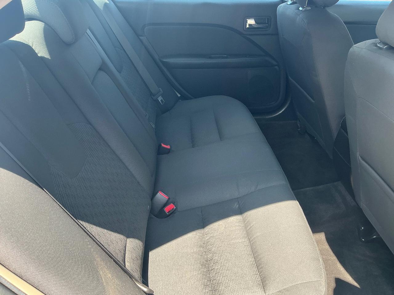 Ford Fusion SE 2012