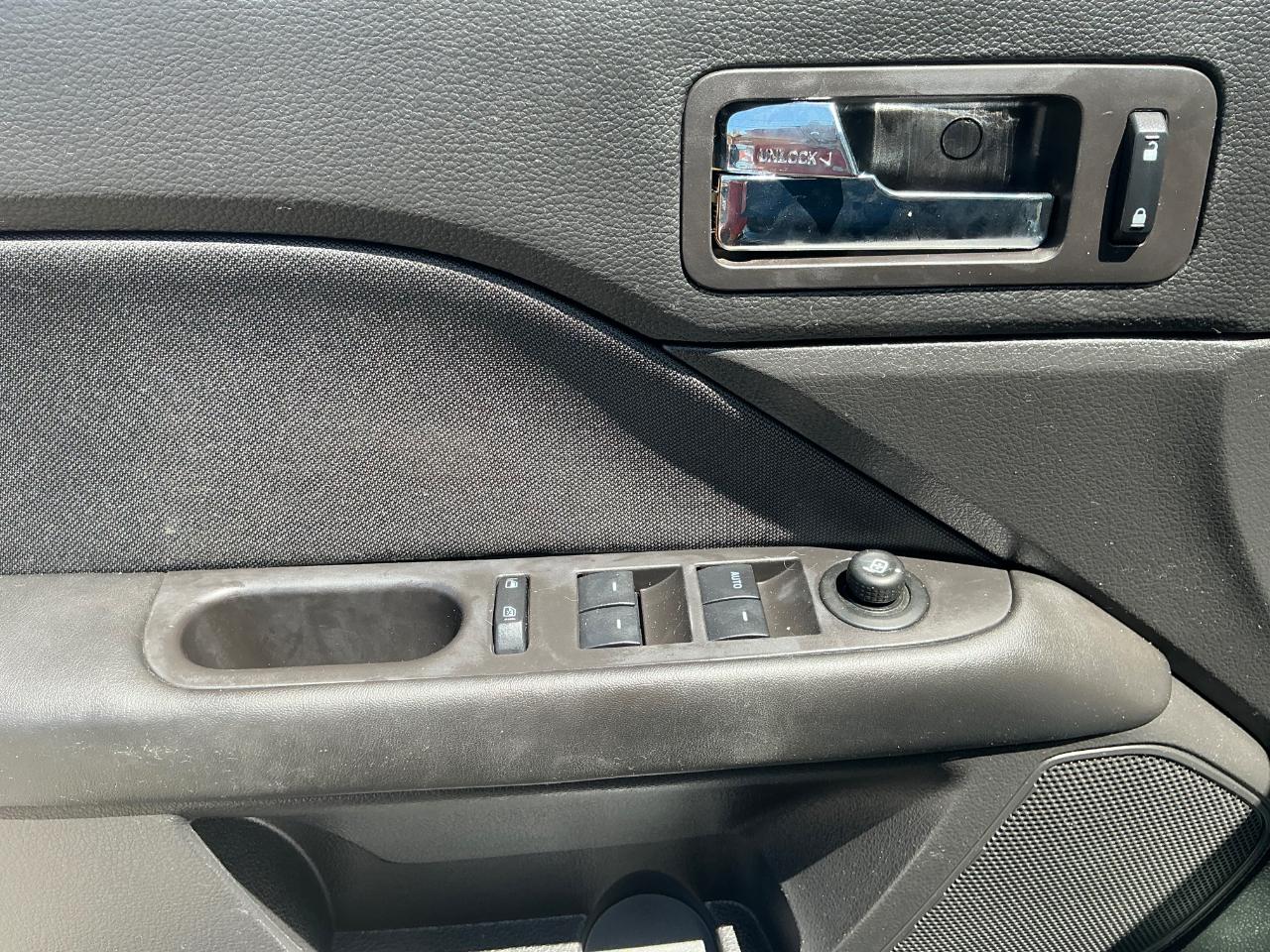 Ford Fusion SE 2012