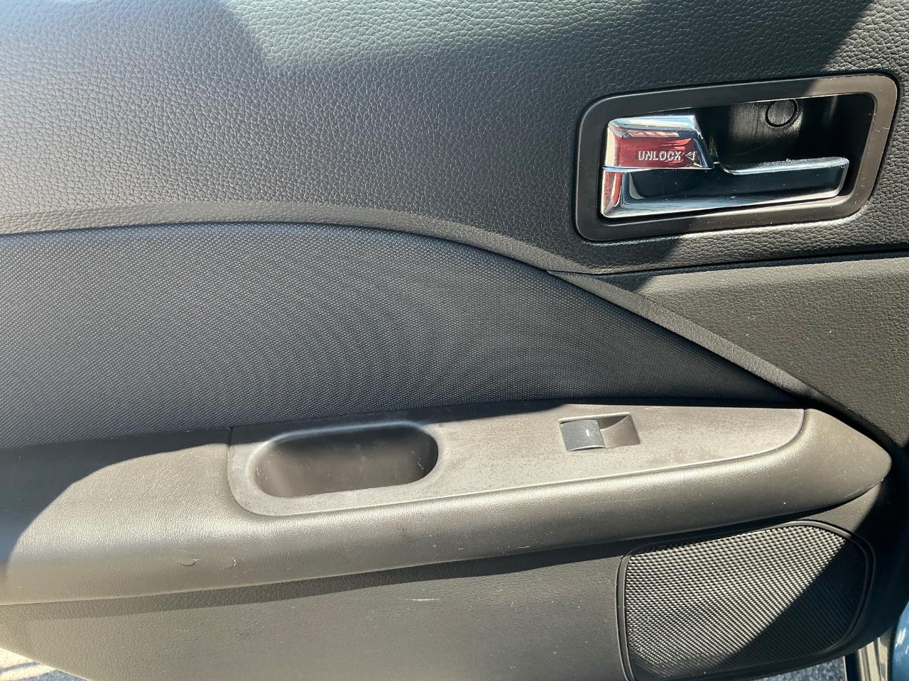 Ford Fusion SE 2012