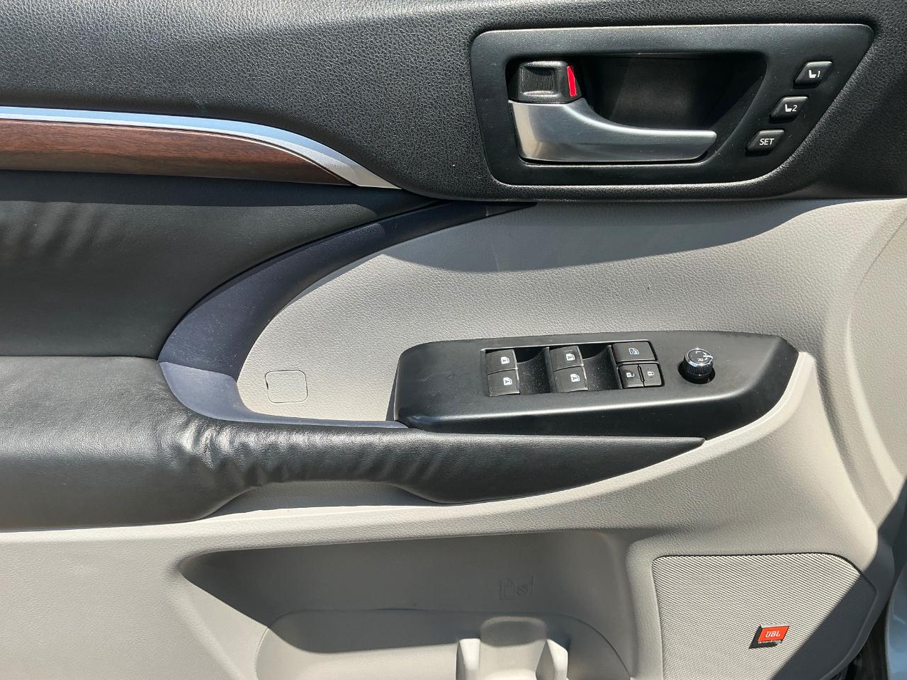 Toyota Highlander Hybrid Limited AWD 2015