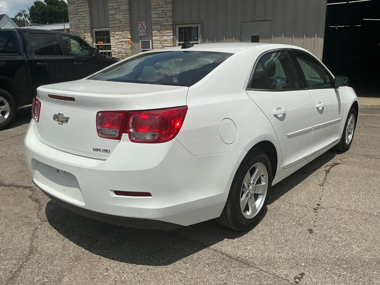 Chevrolet Malibu LS 2013