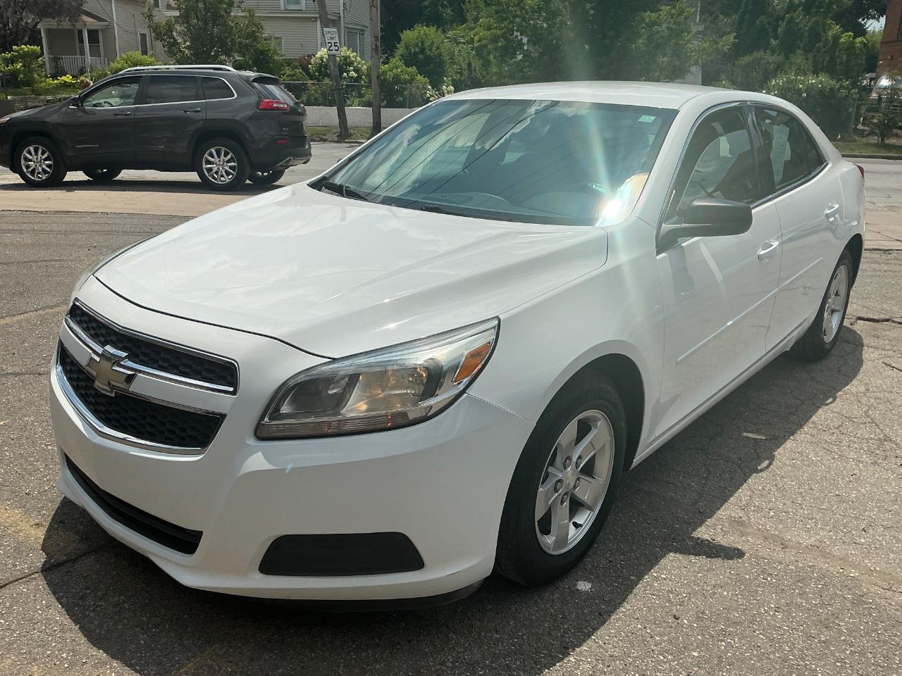 Chevrolet Malibu LS 2013