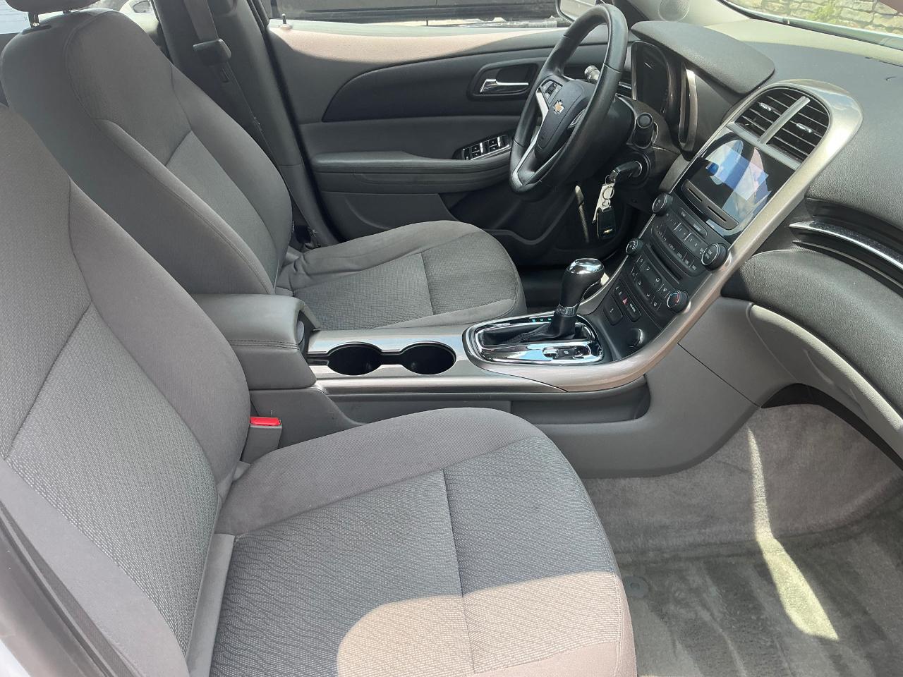Chevrolet Malibu LS 2013