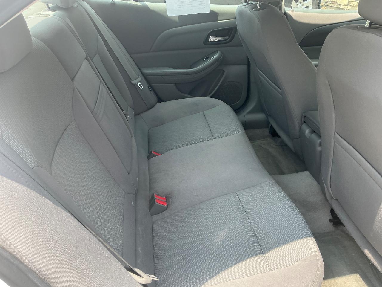 Chevrolet Malibu LS 2013