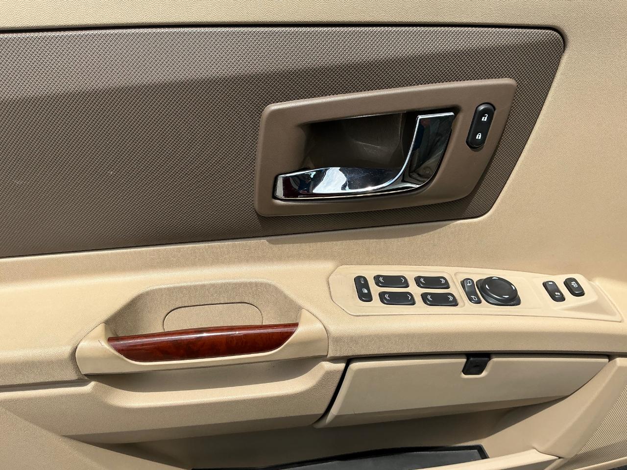Cadillac SRX V6 2006