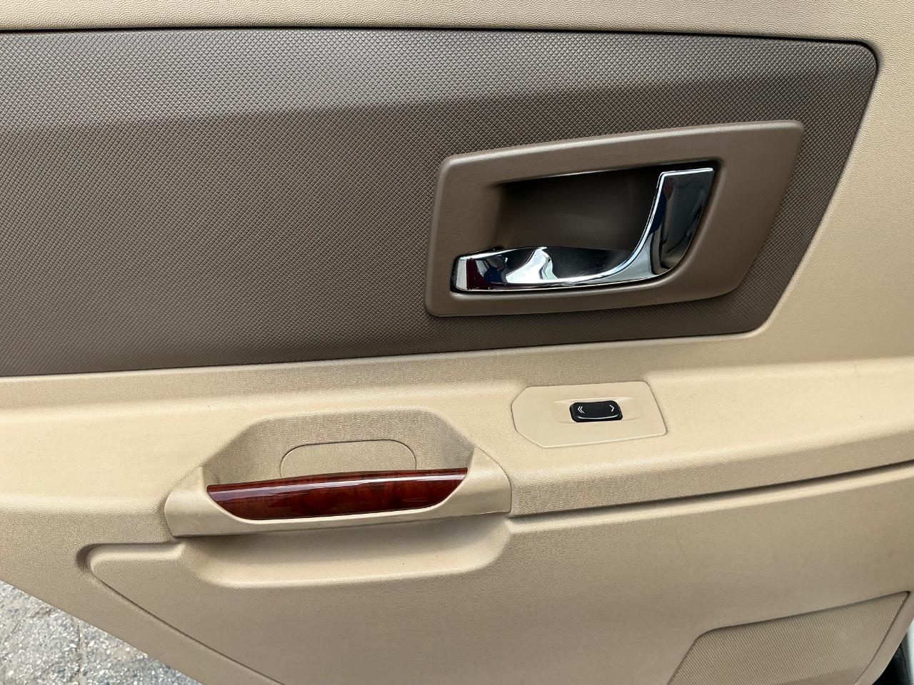 Cadillac SRX V6 2006