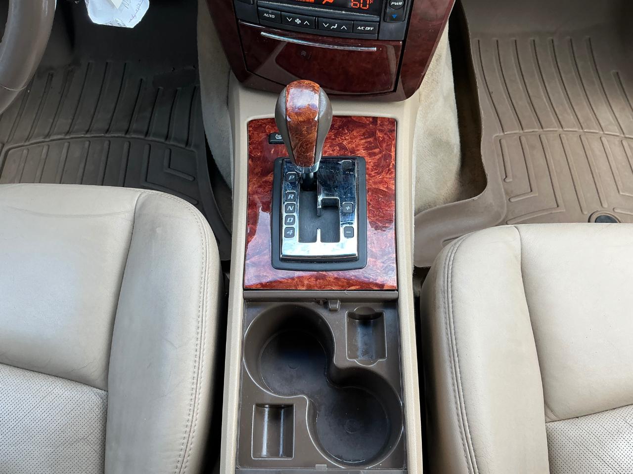 Cadillac SRX V6 2006