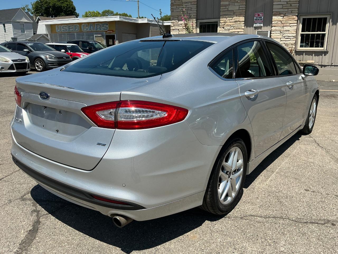 Ford Fusion SE 2016