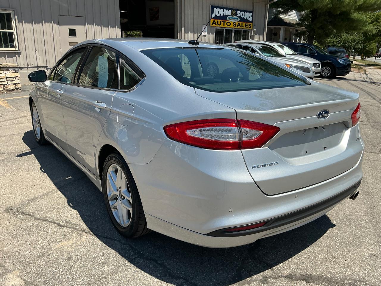 Ford Fusion SE 2016