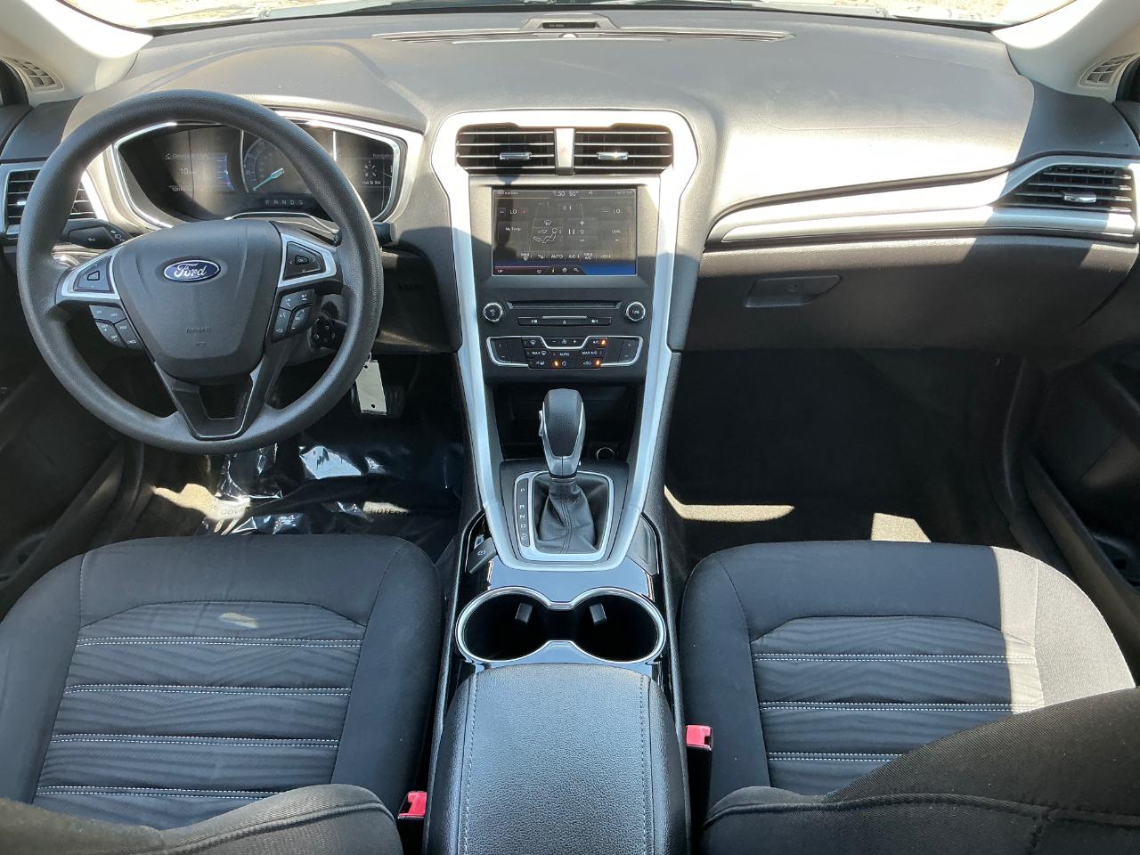 Ford Fusion SE 2016