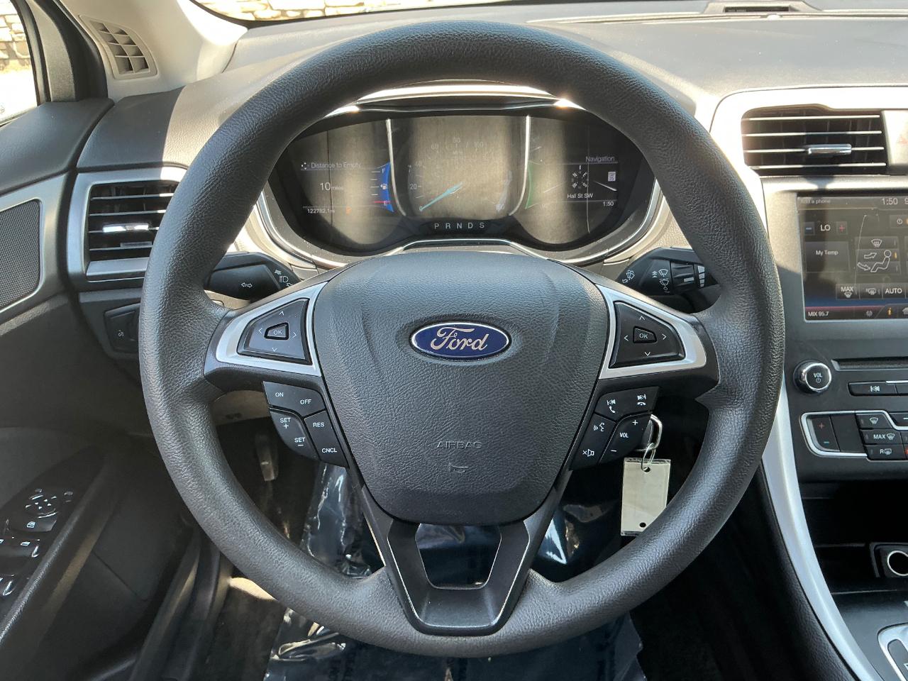 Ford Fusion SE 2016