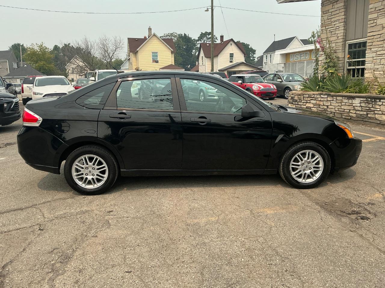 Ford Focus SE Sedan 2010