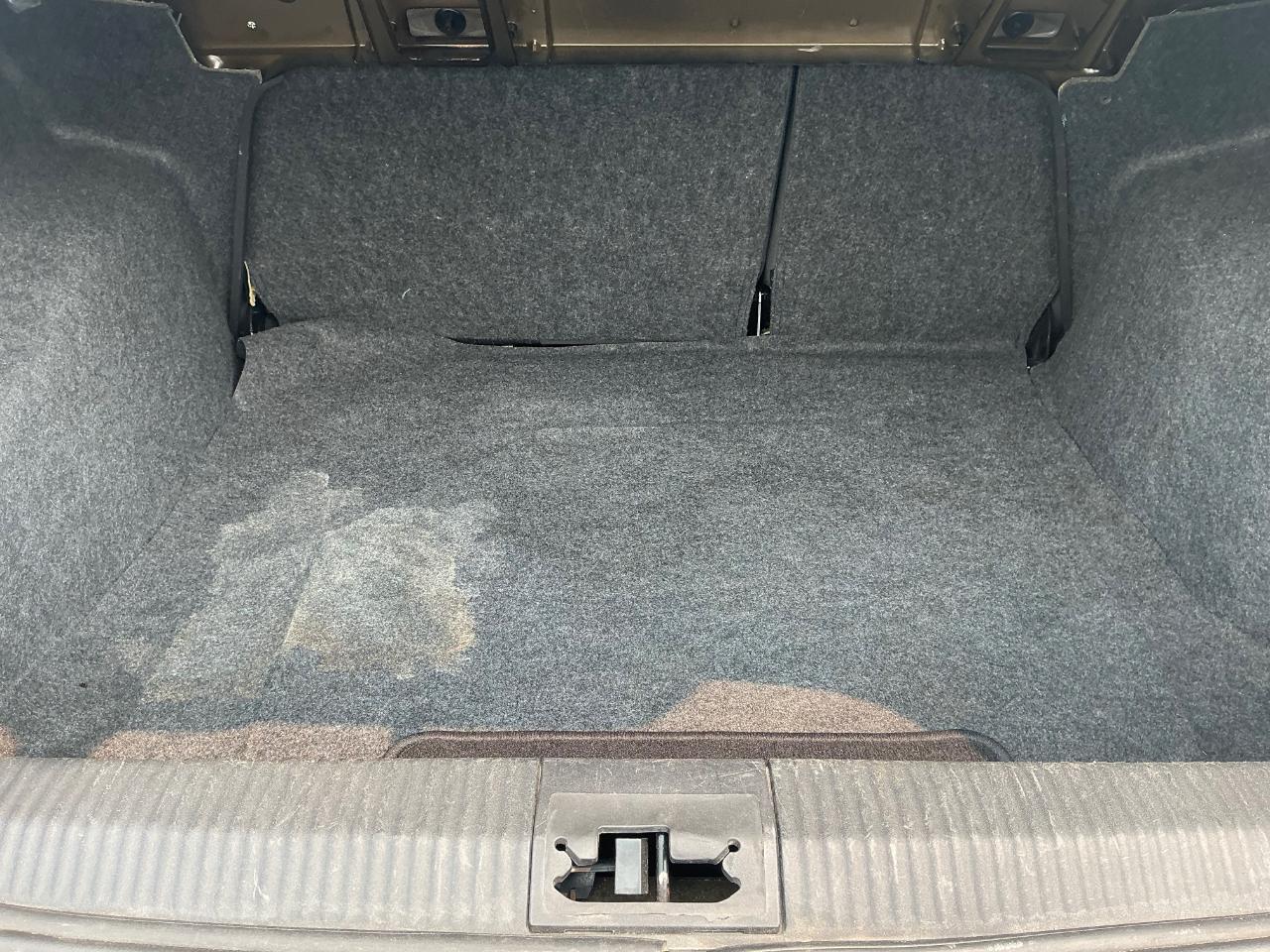 Ford Focus SE Sedan 2010