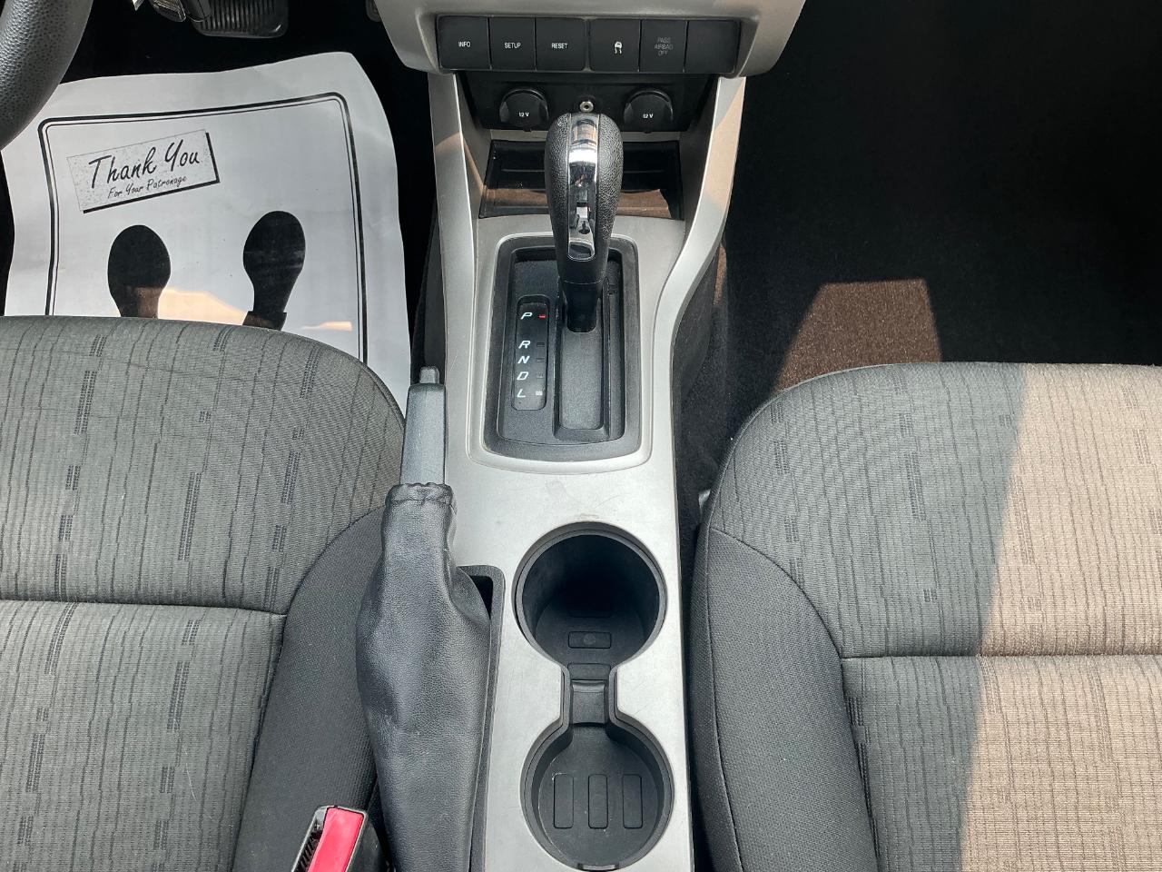 Ford Focus SE Sedan 2010