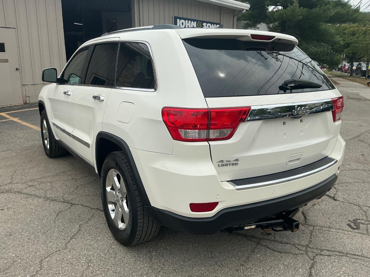 Jeep Grand Cherokee Limited 4WD 2011