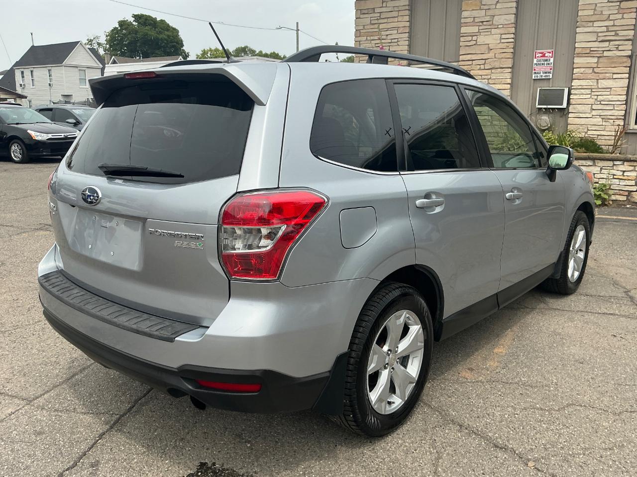 Subaru Forester 2.5i Touring 2014