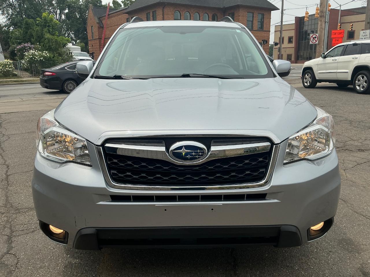 Subaru Forester 2.5i Touring 2014