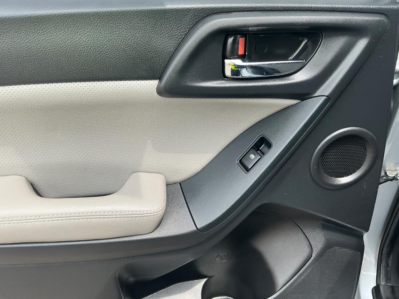 Subaru Forester 2.5i Touring 2014