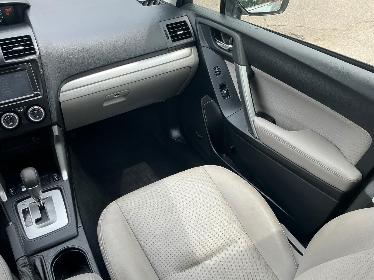 Subaru Forester 2.5i Touring 2014