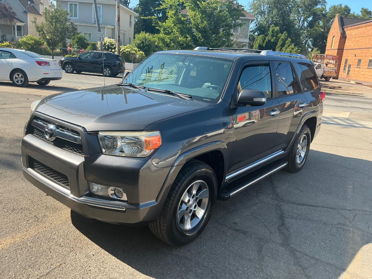 Toyota 4Runner SR5 4WD 2011