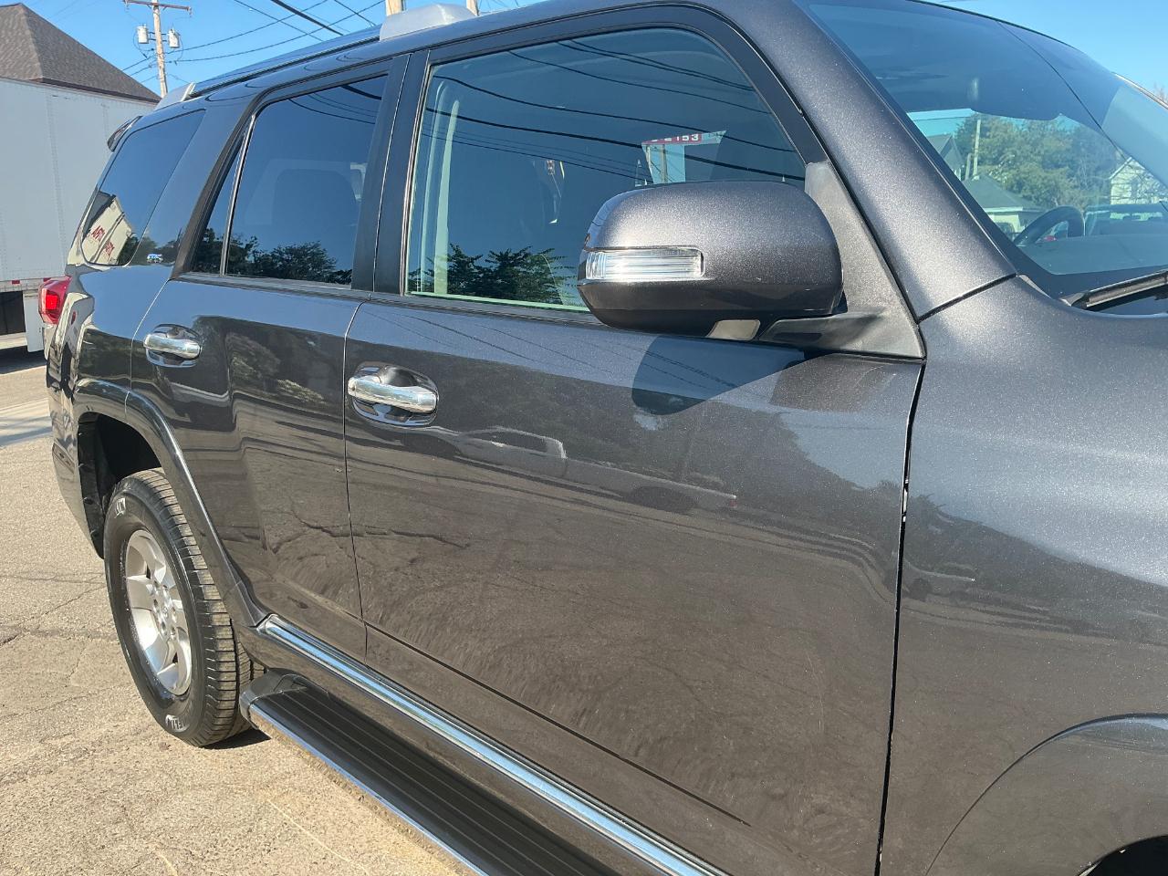 Toyota 4Runner SR5 4WD 2011