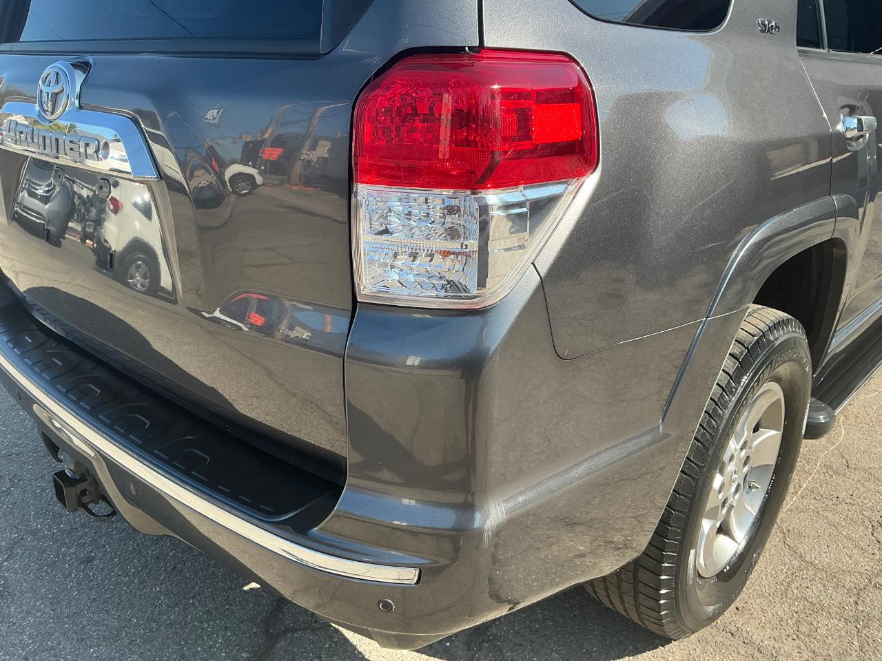 Toyota 4Runner SR5 4WD 2011
