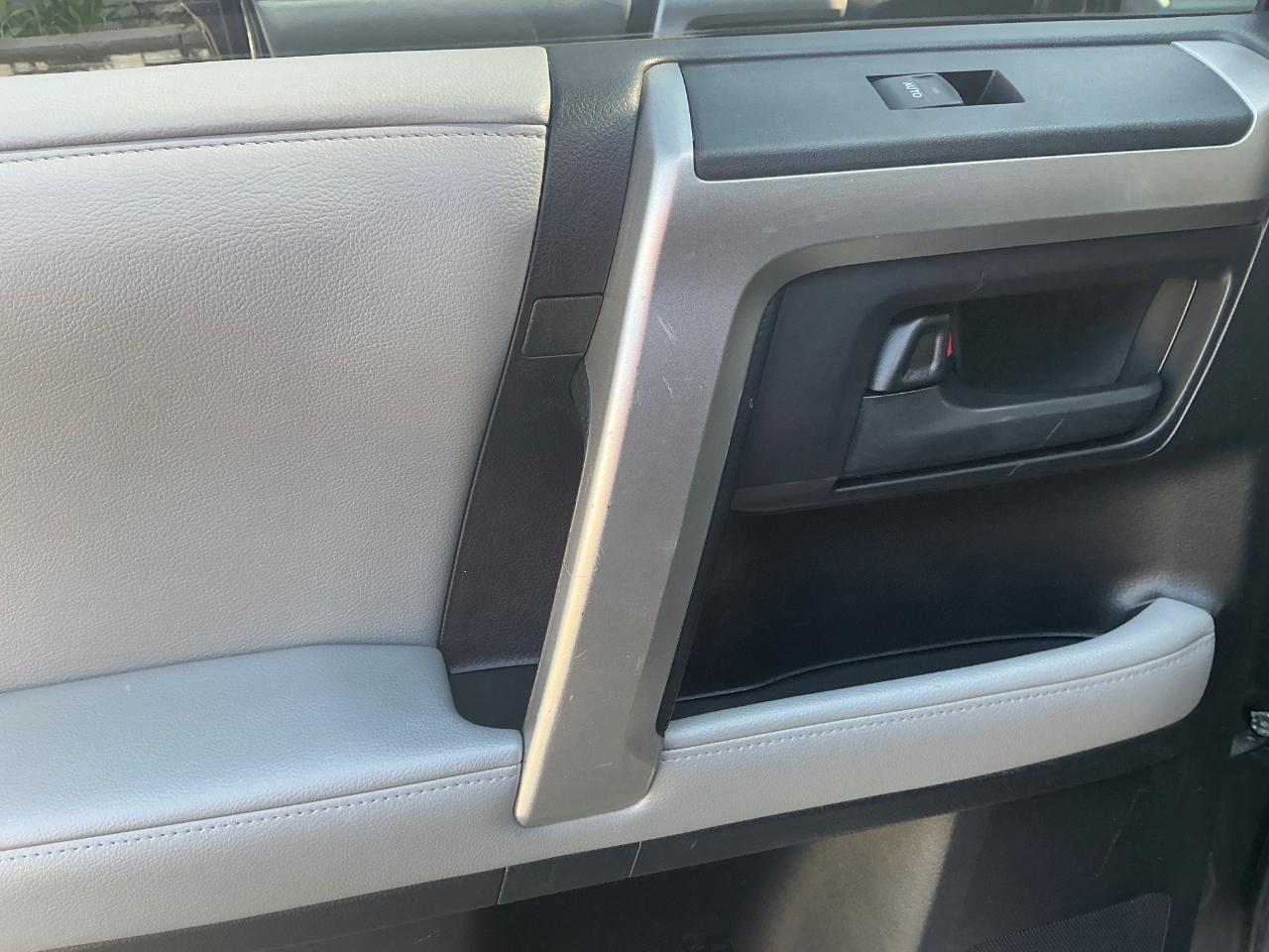 Toyota 4Runner SR5 4WD 2011