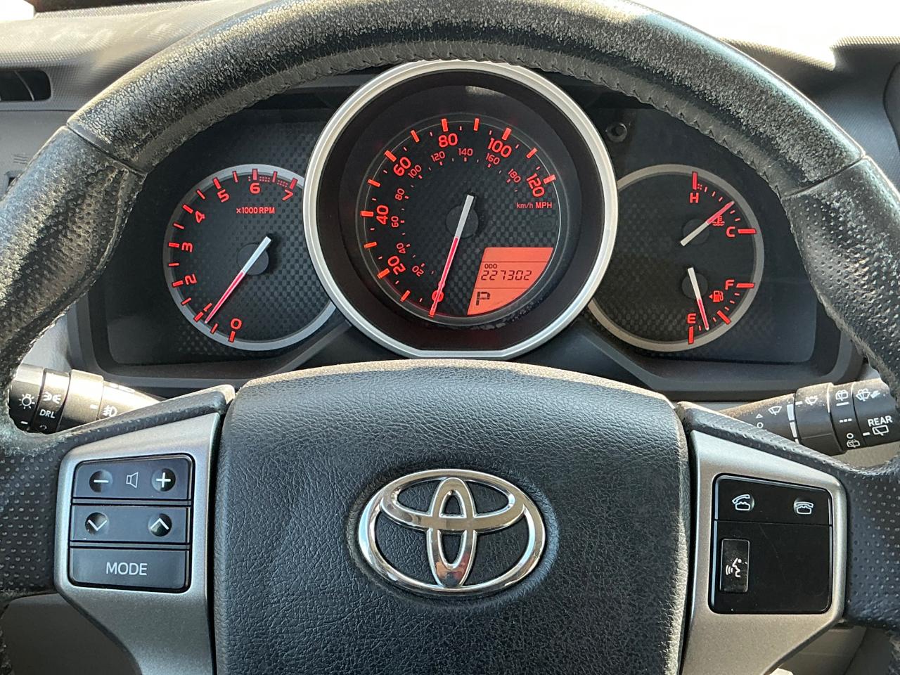 Toyota 4Runner SR5 4WD 2011