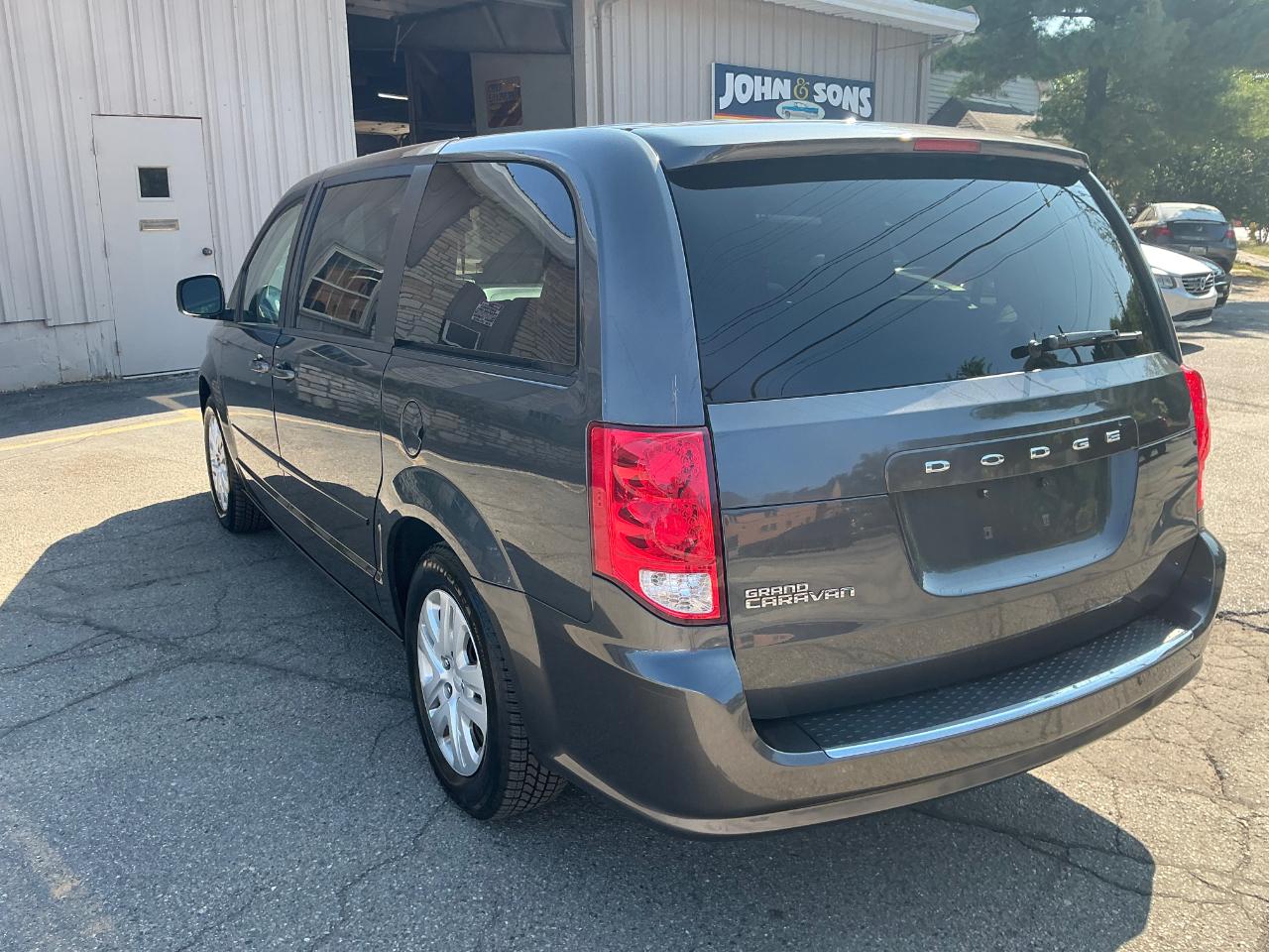 Dodge Grand Caravan SE 2015