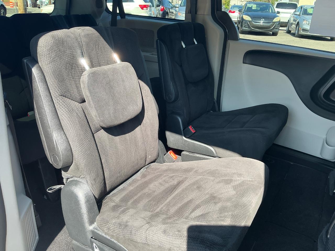 Dodge Grand Caravan SE 2015