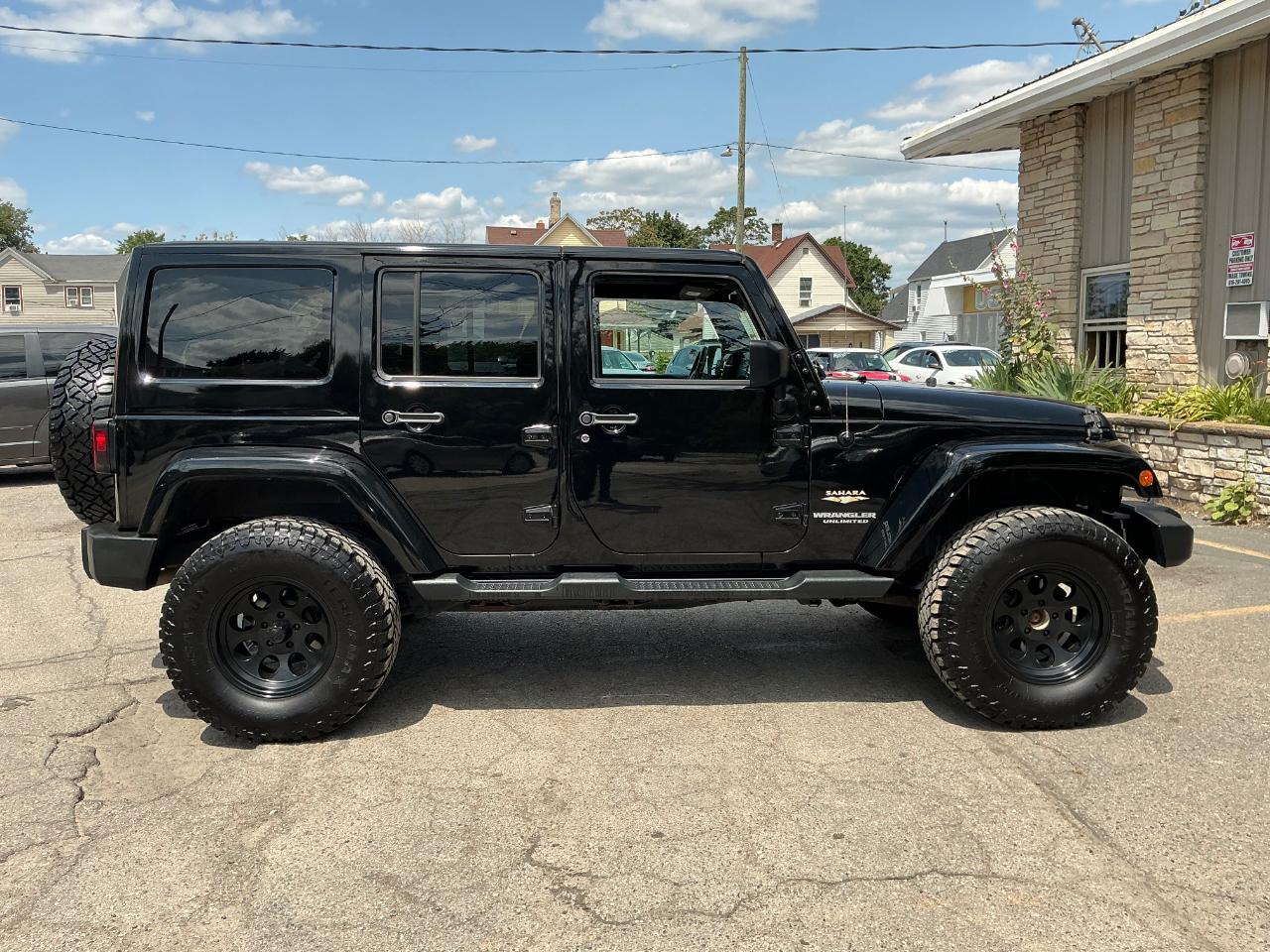 Jeep Wrangler Unlimited Sahara 4WD 2014