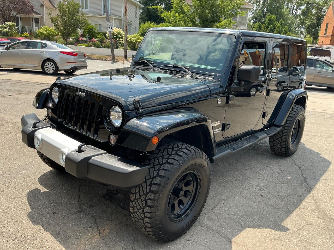 Jeep Wrangler Unlimited Sahara 4WD 2014