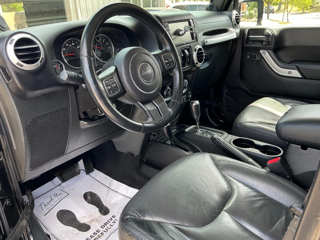 Jeep Wrangler Unlimited Sahara 4WD 2014