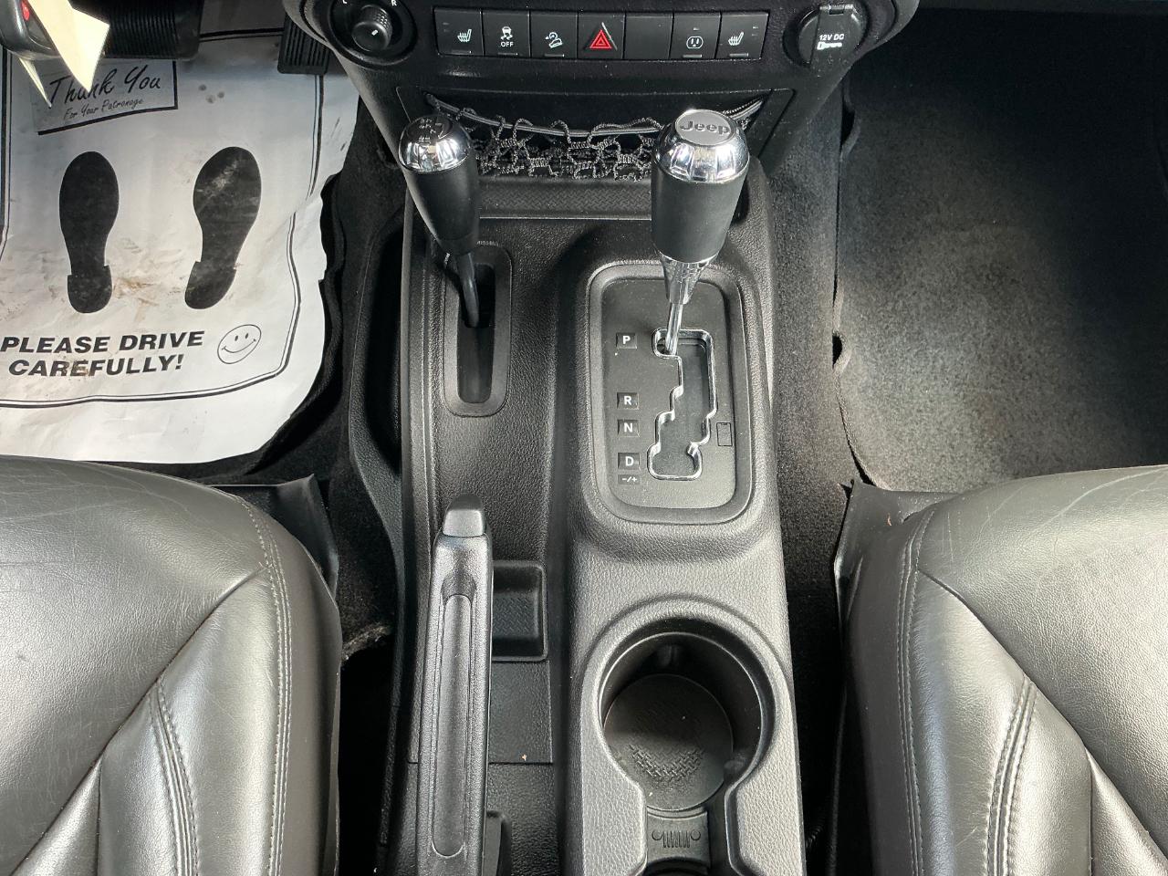 Jeep Wrangler Unlimited Sahara 4WD 2014