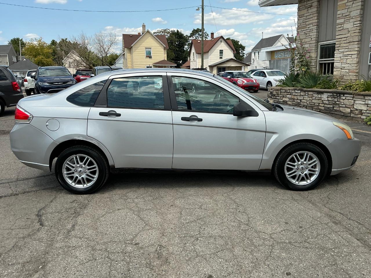 Ford Focus SE Sedan 2009