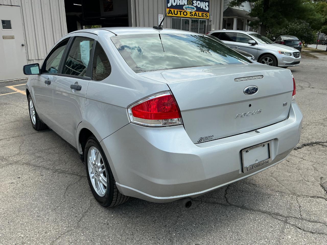 Ford Focus SE Sedan 2009