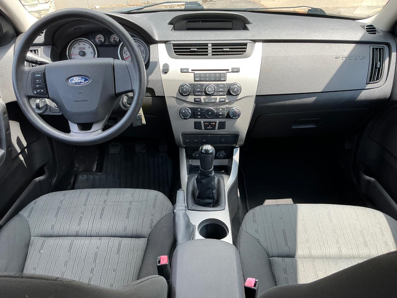 Ford Focus SE Sedan 2009