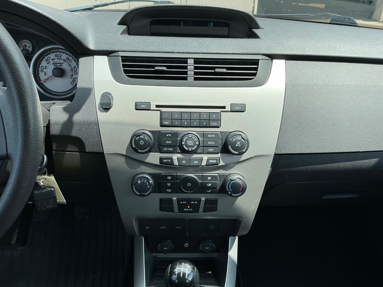 Ford Focus SE Sedan 2009